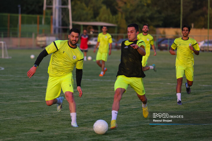 فرشاد محمدی‌مهر به ذوب‌آهن پیوست