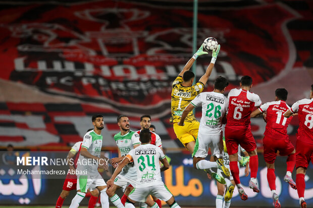 دو تیم برخلاف پیش‌بینی‌ها/ پرسپولیسِِ تکراری و سپاهانِ ترسناک!