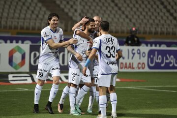 عکس‌| جدول لیگ برتر در پایان سال 1402؛ کورس جذاب استقلال و پرسپولیس