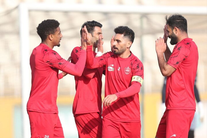 پرسپولیس به دنبال پرداخت مالی به بازیکنان پیش از دیدار با سپاهان