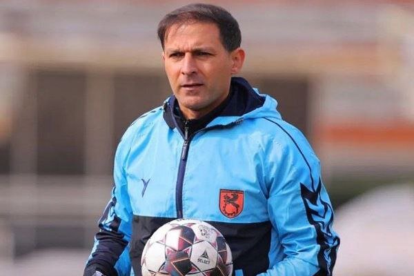 رحمان احمدی به سپاهان نزدیک شد؛ همکاری مجدد با نویدکیا