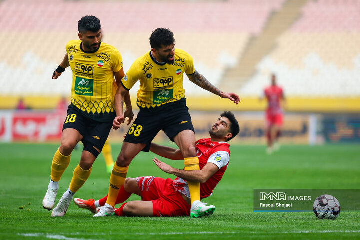 گزارش زنده؛ سپاهان ۰- پرسپولیس ۰