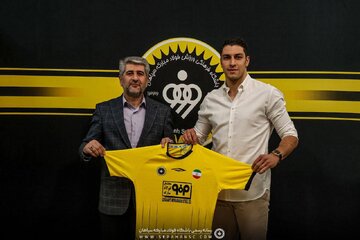پس از نمایش حسینی مقابل الدحیل؛ سپاهان برای فروش اخباری مردد شد!