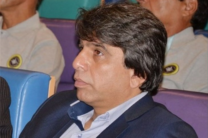 نیکفر: خود پادوانی تعیین می کند به کجا برود