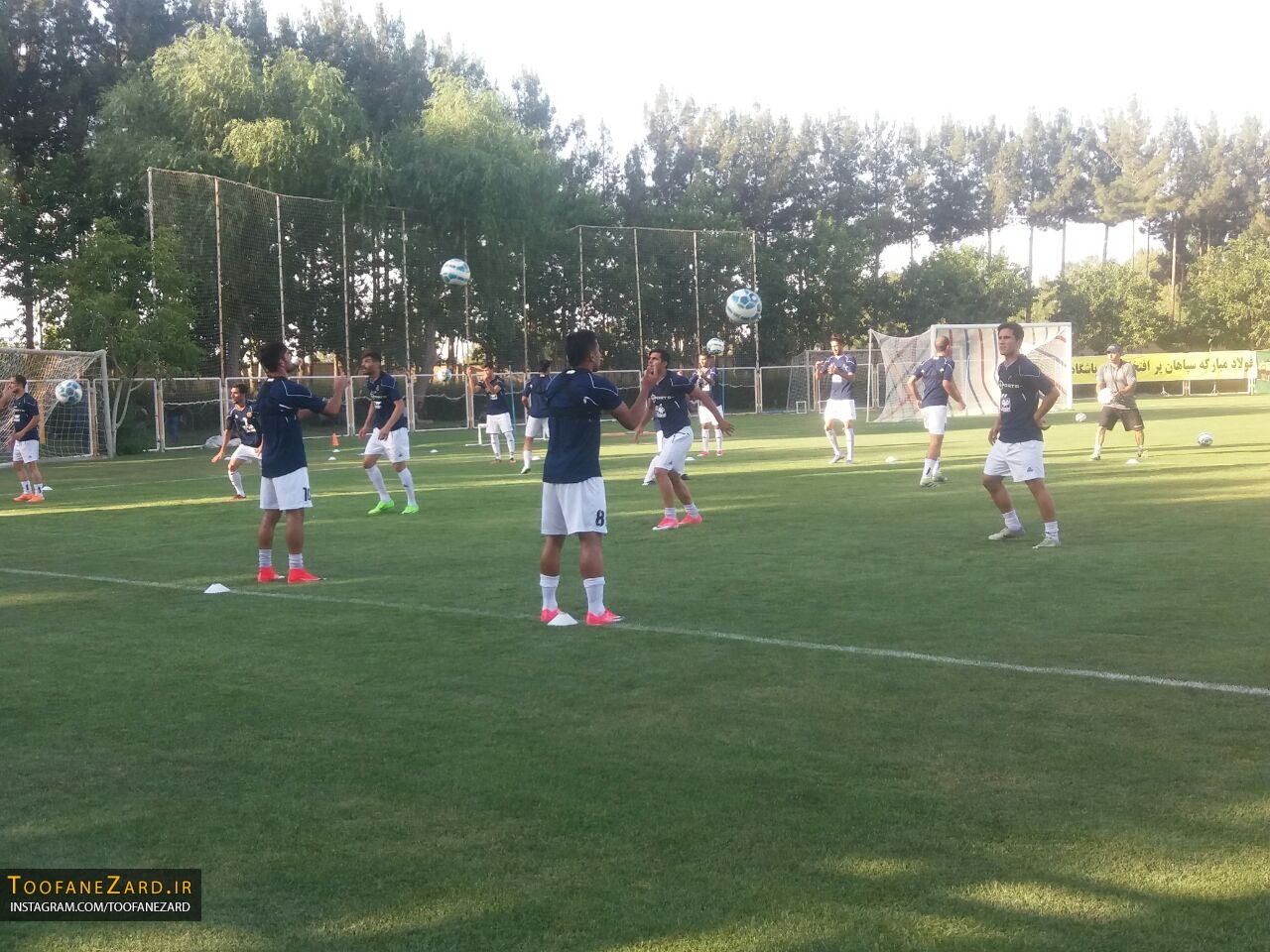 تمرین طلایی پوشان زیر نظر کرانچار در حال برگزاری است