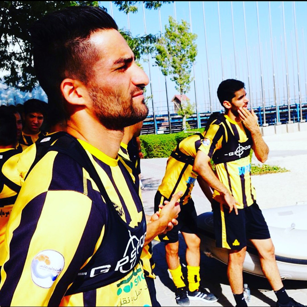 تصاویر آماده سازی طلایی پوشان در کیش